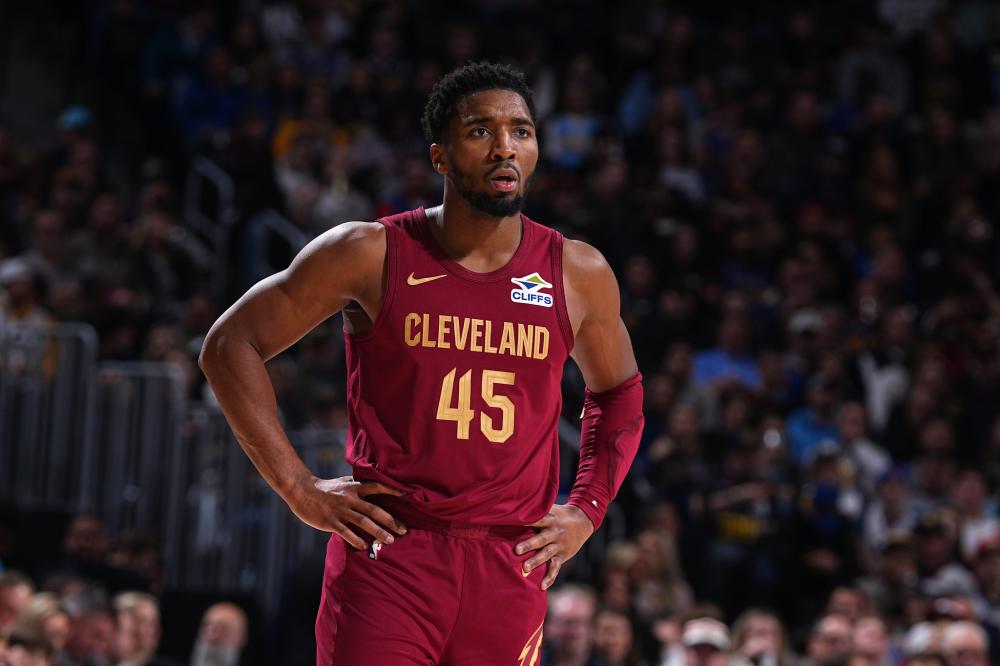 尤其在与日 尤其在与日