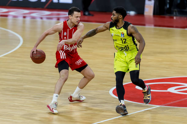 在转会增添 在转会增添